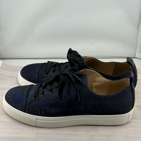 Karl Lagerfeld Black and Blue Sneakers with Sleek Design - Picture 4 of 7